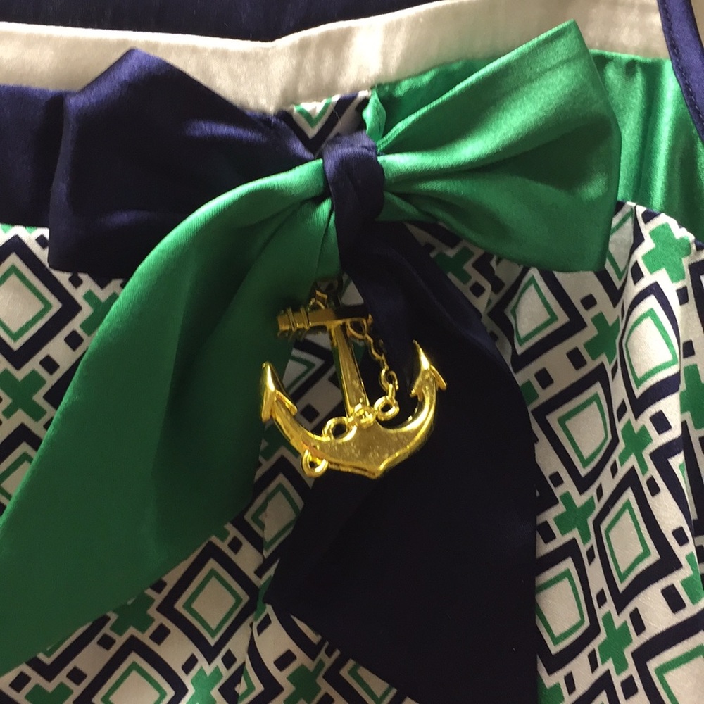 Top - Picture 2 of 2